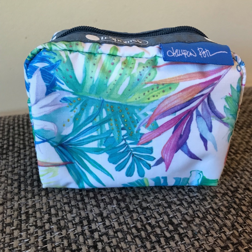 NWOT LeSportsac Small Square Cosmetic Bag